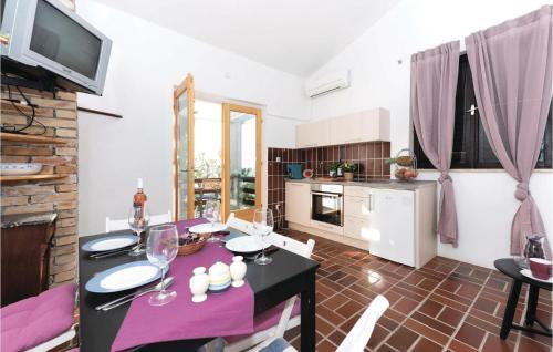 Amazing Home In Sibenik With 2 Bedrooms