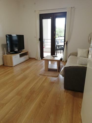 Apartmani I Kamp Turanj-?amuga