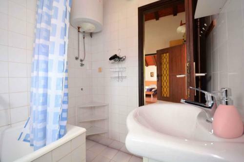 Apartment In Ugljan - Insel Ugljan 41706