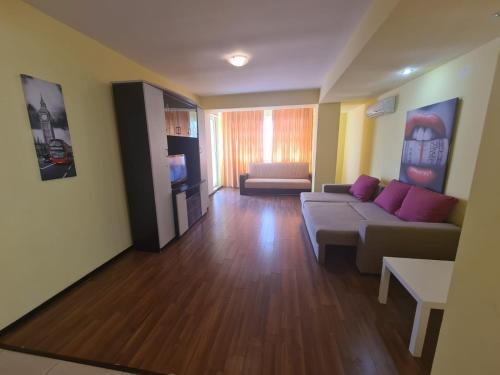 Apartament 3 Camere Summerland Mamaia Etaj 6