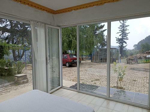 Tokg�z Hotel Restaurant