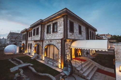 Ahiyan Hotel