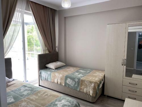 Rahal Yomra Apart