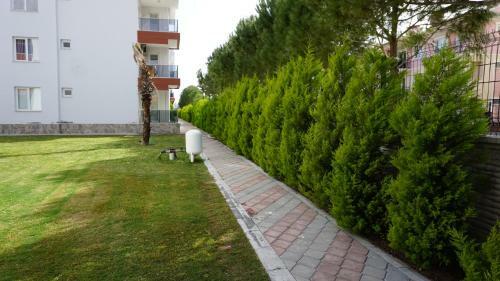 Lovely 1 Bedroom Apartment With Swimming Pool