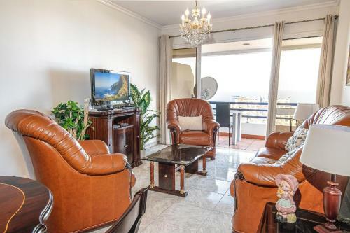 Sea And Sunset View Apartment In Funchal