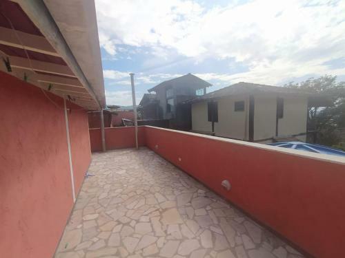 Casa Rosa De Vidro