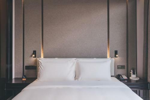 Atour Hotel Ningbo Jishi Harbor Outlets