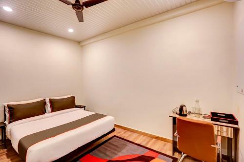 Hotel Collection O 45853 Sr Inn Awas Vikas