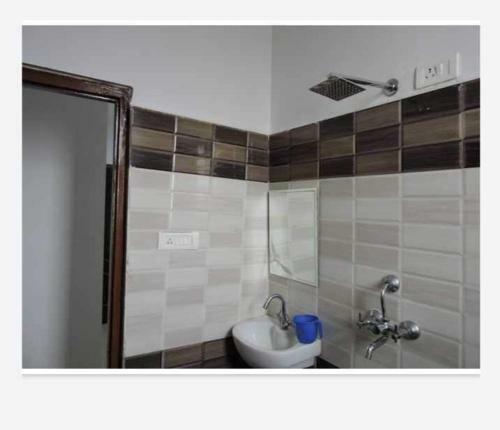 Oyo 89893 Rich Chair Hotel