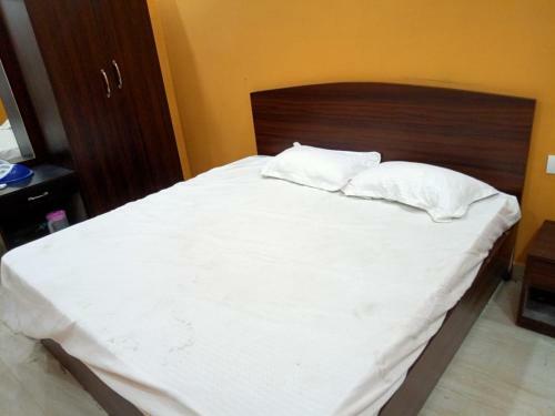 Hotel Rudraksha Continental By Wb Inn