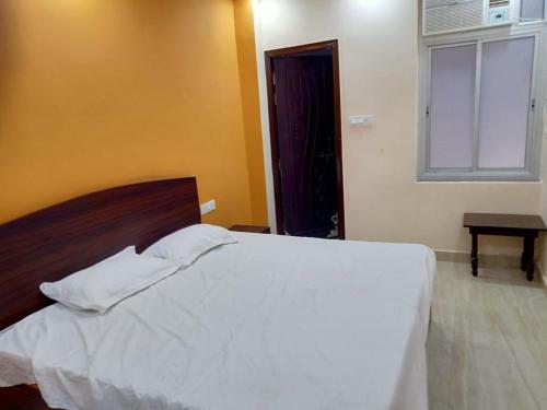 Hotel Rudraksha Continental By Wb Inn