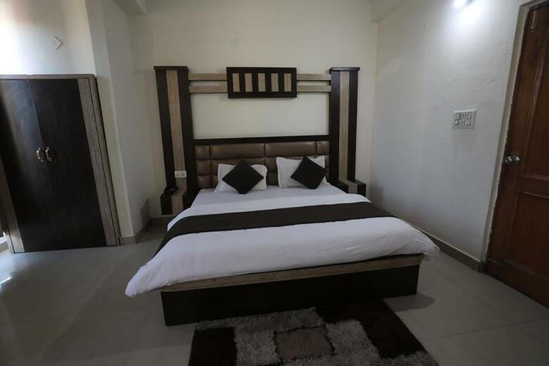 Mahadev Hotel And Resorts