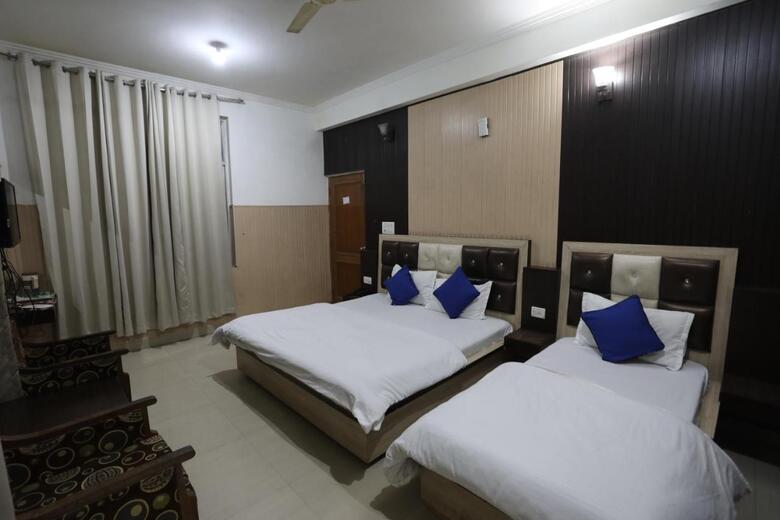 Mahadev Hotel And Resorts