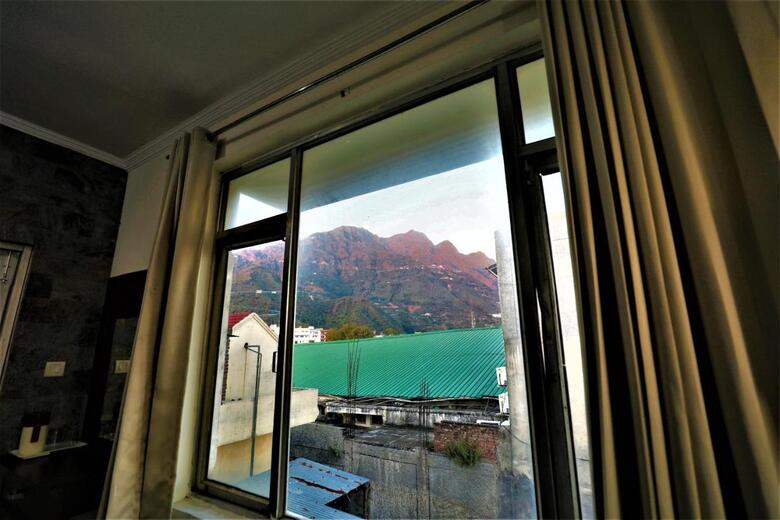 Mahadev Hotel And Resorts