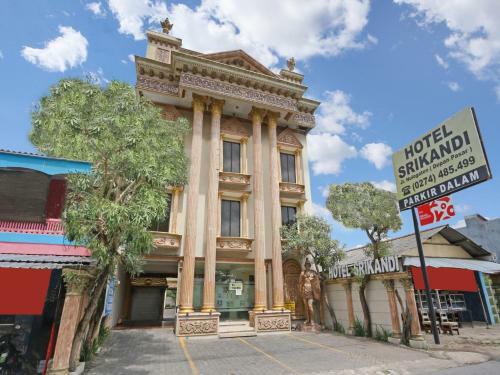 Hotel Oyo 90695 Srikandi Nologaten