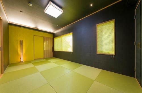 J1 Wellness - Vacation Stay 62605v