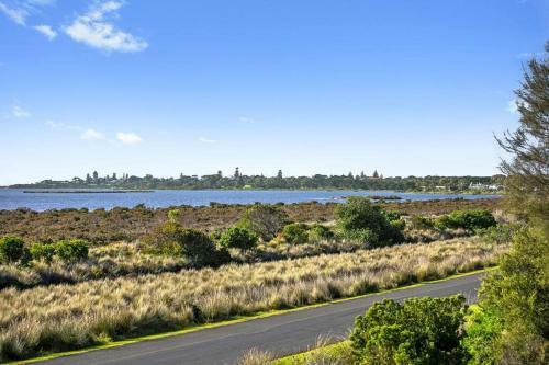 Waterview- Queenscliff, Bay Views, Pet Friendly