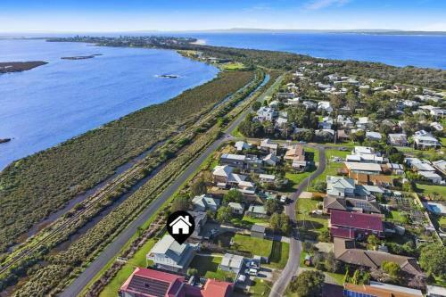 Waterview- Queenscliff, Bay Views, Pet Friendly
