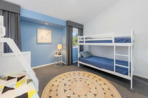Laze @ Lighthouse - Family Home With Heated Pool