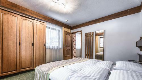 Bed & Breakfast Landhaus H�ttl