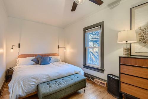 Hotel 3907 S Lincoln St