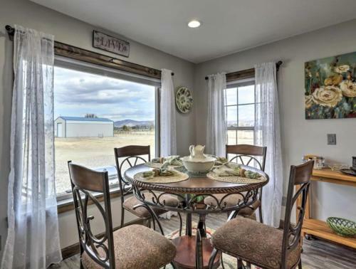 Grey Fox II - Cozy House In The Quiet Country Setting - What Could Be Better