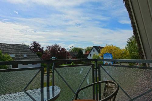 Apartamento Seepark Burhave _ Reetdachhaus Neu