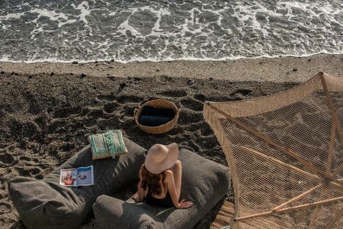 Khroma Luxury Suite 2 Beach Front Apartment