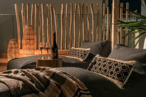 Khroma Luxury Suite 2 Beach Front Apartment