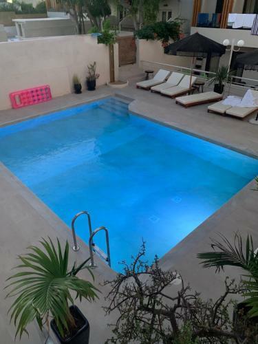 Khroma Luxury Suite 2 Beach Front Apartment