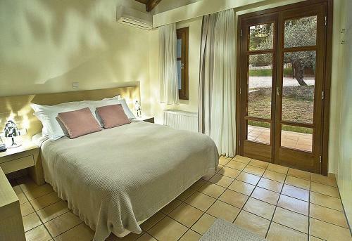 Hotel Kaminos Resort