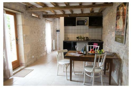 Domaine De La Grange Aux D�mes