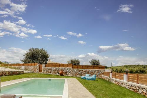 Villa Unique Stonebuilt Rural Retreat With Private Pool!