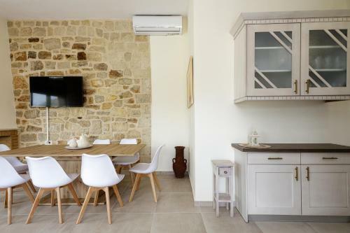 Villa Unique Stonebuilt Rural Retreat & Private Pool II
