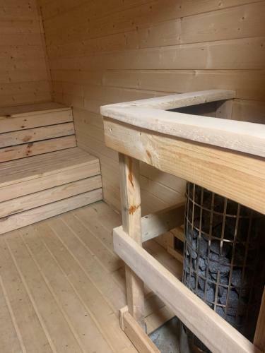 Le?na Sauna