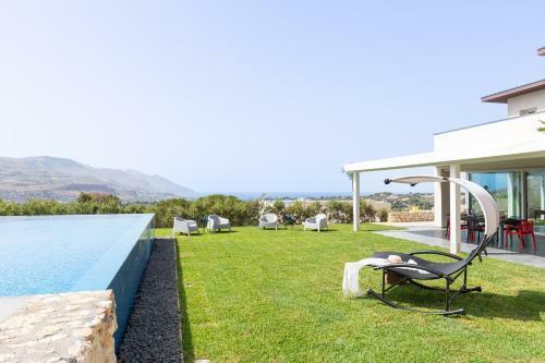 Magnifica Villa Con Piscina A Sfioro A Scopello