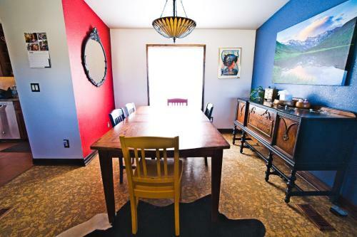 Sunny Southwest Cottage