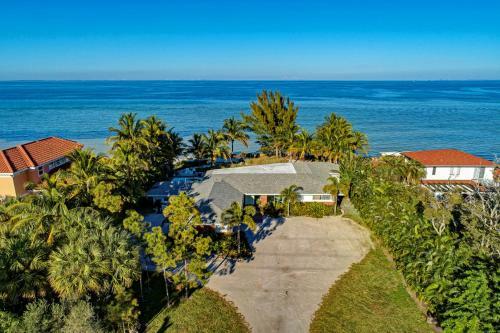 My Private Beach - 826a S Bay