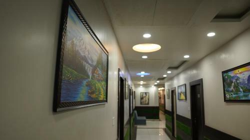 Hotel Embassy Grand