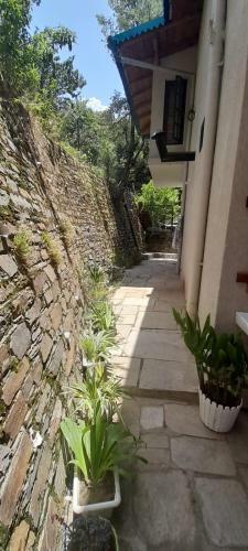 Cliffside Manor, Satkhol, Mukteshwar By Earthaa Escapes