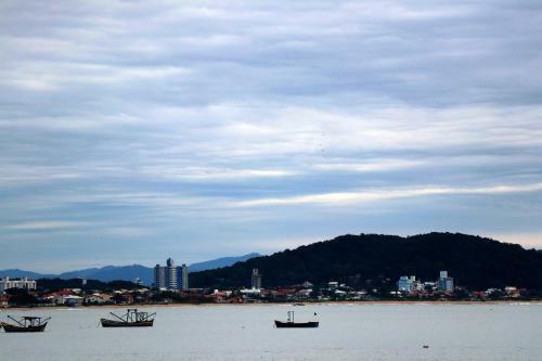 Apartamento Curta Praia Da Arma��o - Casa Tulipa