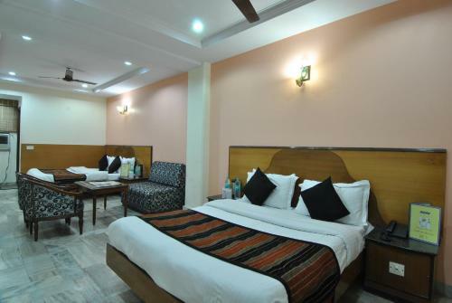 Hotel Chand Palace "hygienic Hotel"