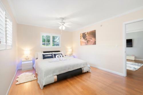 Gorgeous 3 Bdr, Amazing Bbq Area, Pool And More
