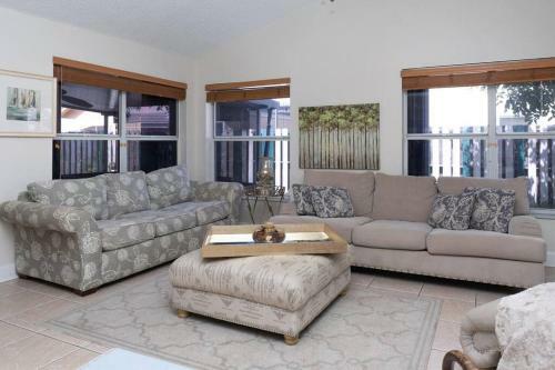 Spacious 3 Bedroom Home Near Southwest Ranches