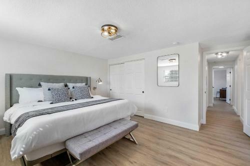 Luxurious Clearwater Retreat With Lanai And Pool!