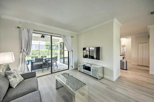 Modern Cape Coral Home Private Lanai And Pool!