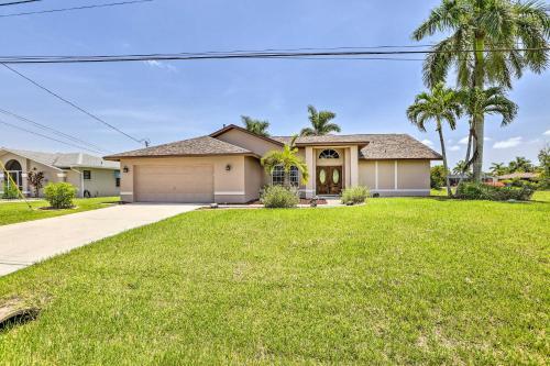 Sun-lit Gem With Lanai, Hot Tub And Boat Dock!