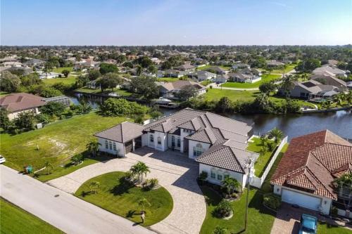 Quiet Cape Coral Retreat