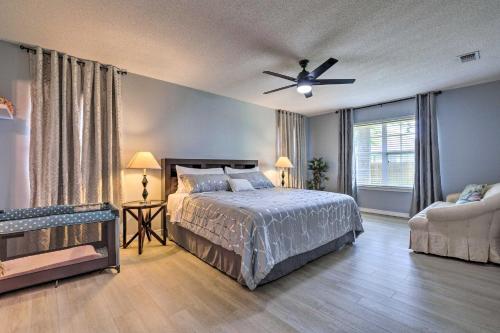 Modern Gulf Breeze Getaway Patio, Near Beach