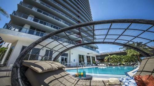 Modern Resort Balcony Endless Views Resort W 2br 2 Br Pool